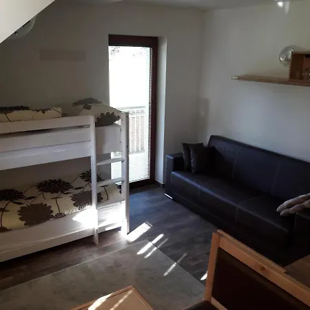 Simnovi Apartmaji - Surrounded By Nature Appartement