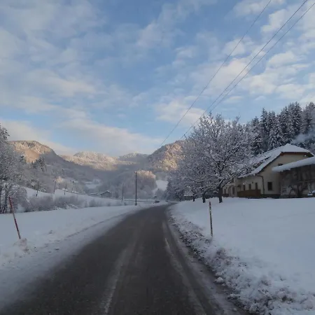 Simnovi Apartmaji - Surrounded By Nature