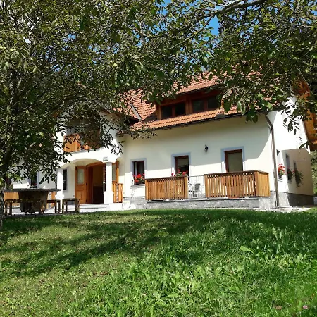 Simnovi Apartmaji - Surrounded By Nature Appartement